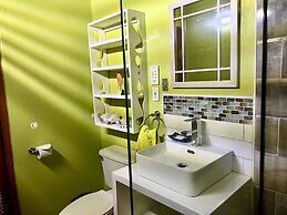 Turtle Point Bequia - 4 B R Villa w Staff