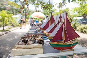 Turtle Point Bequia - 4 B R Villa w Staff