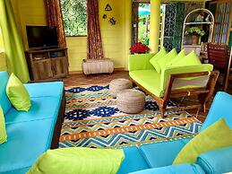 Turtle Point Bequia - 4 B R Villa w Staff