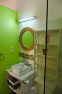 Turtle Point Bequia - 4 B R Villa w Staff