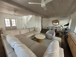 Whispering Palms 4 B R in Porters BDS