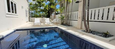 Whispering Palms 4 B R in Porters BDS