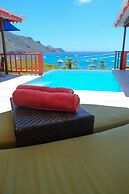Flamingo Bequia - 4 B R Villa Including Cottage