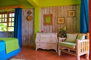 Flamingo Bequia - 4 B R Villa Including Cottage