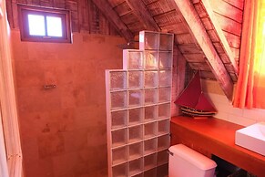 Flamingo Bequia - 4 B R Villa Including Cottage