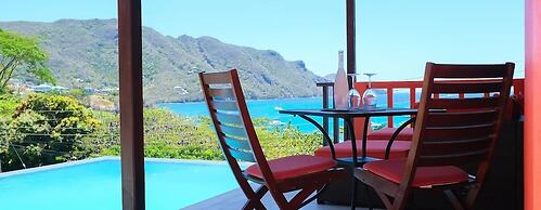 Flamingo Bequia - 4 B R Villa Including Cottage