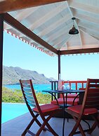Flamingo Bequia - 4 B R Villa Including Cottage