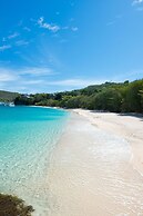 Flamingo Bequia - 4 B R Villa Including Cottage