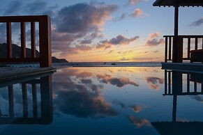 Flamingo Bequia - 4 B R Villa Including Cottage