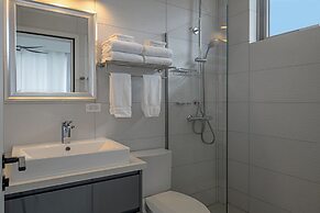 Santosha Whitehouse JM - 10 Bedroom Villa w Private Beach