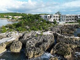 Santosha Whitehouse JM - 10 Bedroom Villa w Private Beach