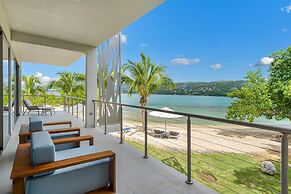 Santosha Whitehouse JM - 10 Bedroom Villa w Private Beach