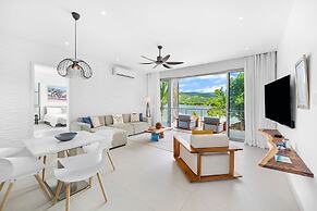 Santosha Whitehouse JM - 10 Bedroom Villa w Private Beach