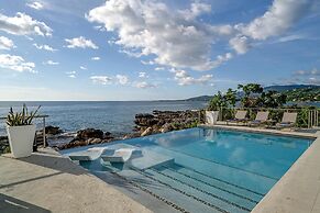 Santosha Whitehouse JM - 10 Bedroom Villa w Private Beach