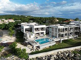 Santosha Whitehouse JM - 10 Bedroom Villa w Private Beach