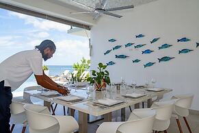 Santosha Whitehouse JM - 10 Bedroom Villa w Private Beach