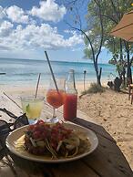 The Art Studio 12 Beachfront Apartment Barbados