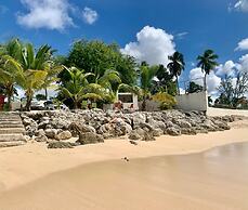 The Art Studio 12 Beachfront Apartment Barbados