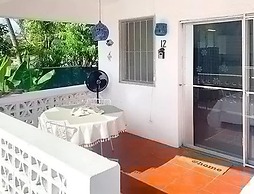 The Art Studio 12 Beachfront Apartment Barbados