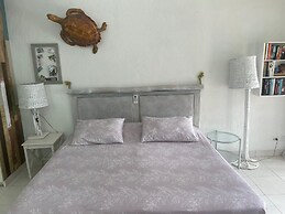 The Art Studio 12 Beachfront Apartment Barbados