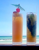 The Art Studio 12 Beachfront Apartment Barbados