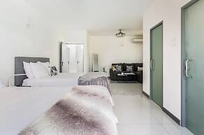 KRP - Luxury 7 B R Villa Whitehouse Jamaica