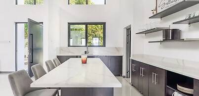 KRP - Luxury 7 B R Villa Whitehouse Jamaica