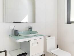 KRP - Luxury 7 B R Villa Whitehouse Jamaica