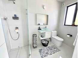 KRP - Luxury 7 B R Villa Whitehouse Jamaica