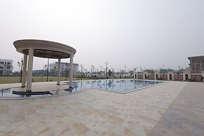 Nirvana Grand Hotel & Resort