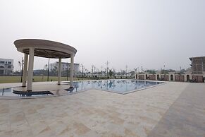 Nirvana Grand Hotel & Resort