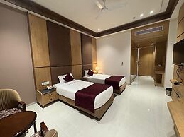 Nirvana Grand Hotel & Resort