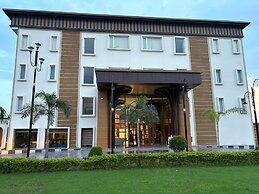 Nirvana Grand Hotel & Resort