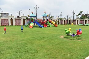 Nirvana Grand Hotel & Resort