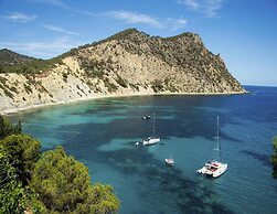 Magnificent Villa With sea Views