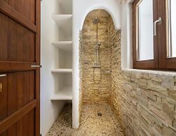 Magnificent Villa With sea Views