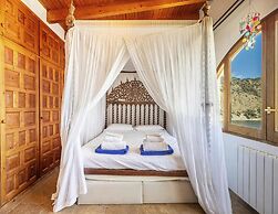 Magnificent Villa With sea Views