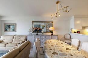 Apartment in Blankenberge With Terrace