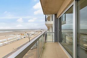 Apartment in Blankenberge With Terrace