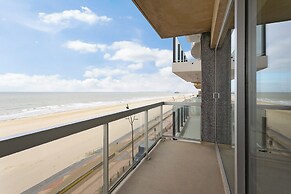 Apartment in Blankenberge With Terrace