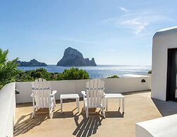 Lavish Villa Overlooking Es Vedra