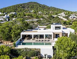Lavish Villa Overlooking Es Vedra