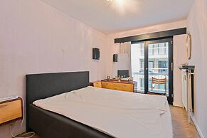 Apartment With 2 Rooms and Terrace