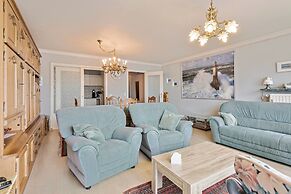 Apartment With 2 Rooms and Terrace