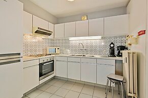 Apartment With 2 Rooms and Terrace