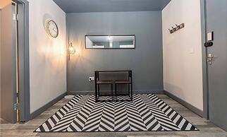 Pine Studio Apartment- Your Own Quiet Space!