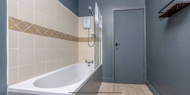 Pine Studio Apartment- Your Own Quiet Space!