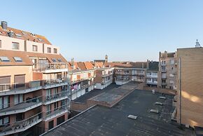 Apartment in Mariakerke With Stunning Sea View