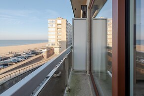 Apartment in Mariakerke With Stunning Sea View