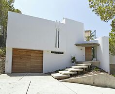 Luxury Villa With sea and Sunsets Views